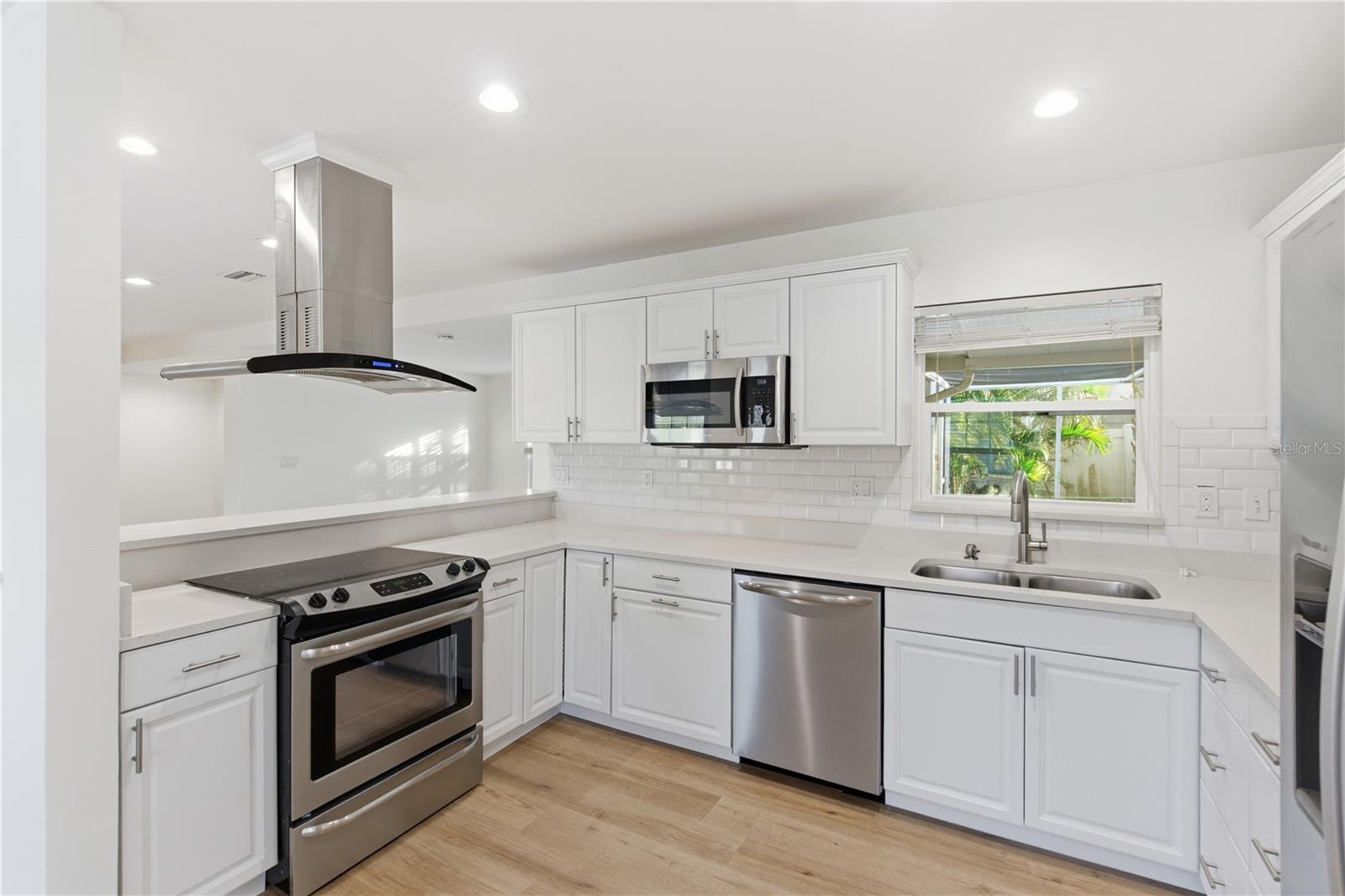 SHIRLEY MANOR SUB - Residential