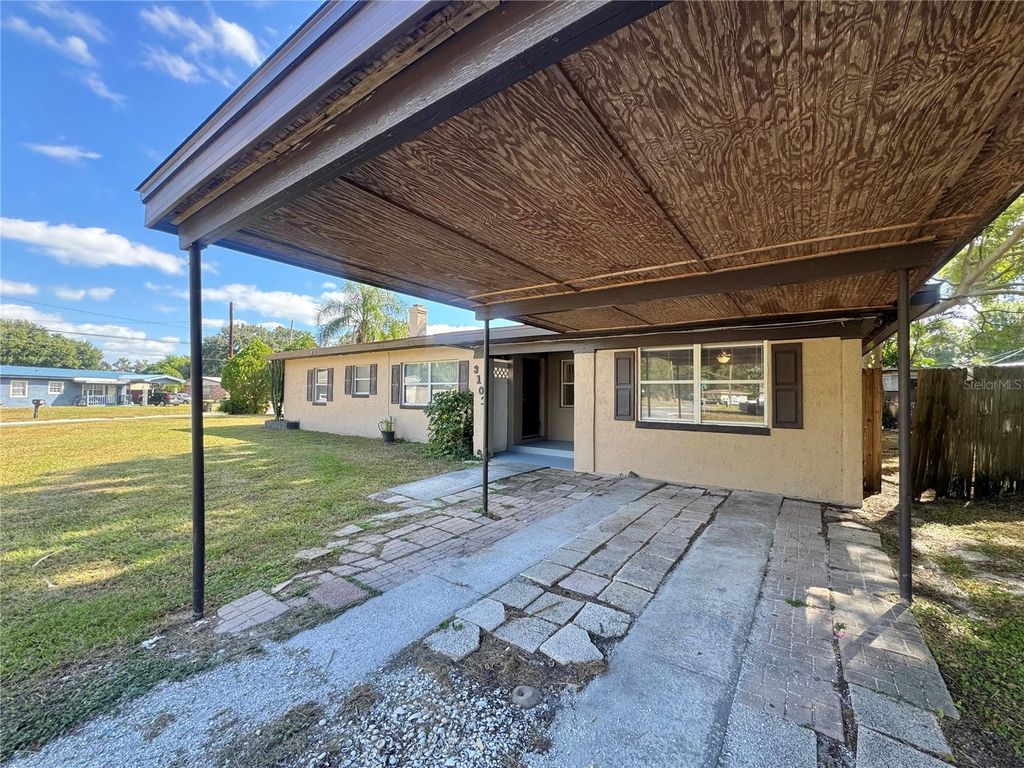 Photo of 3102 Elm Street, Winter Haven, FL 33881 (MLS # P4937411)