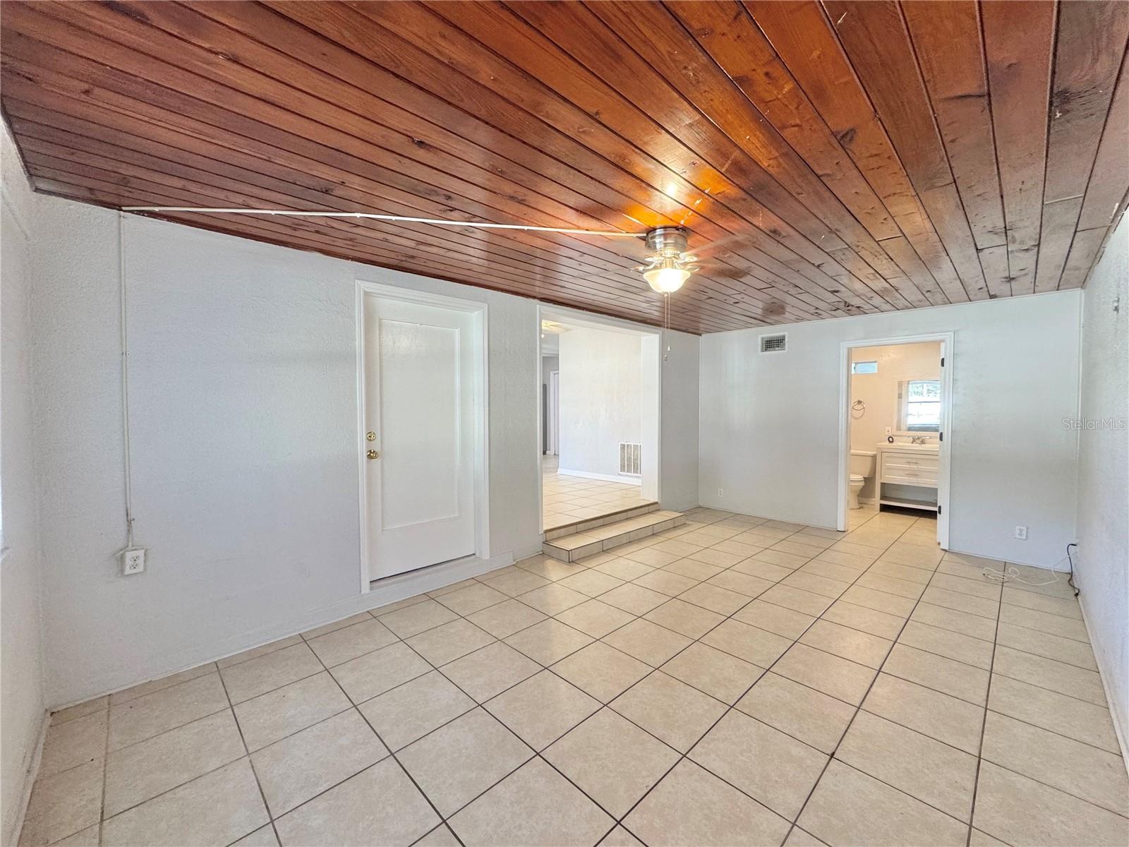 BILTMORE SHORES - Residential