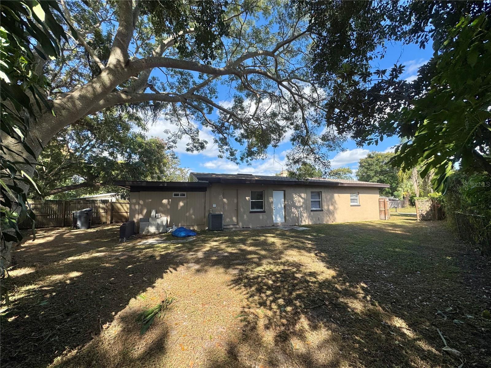 BILTMORE SHORES - Residential