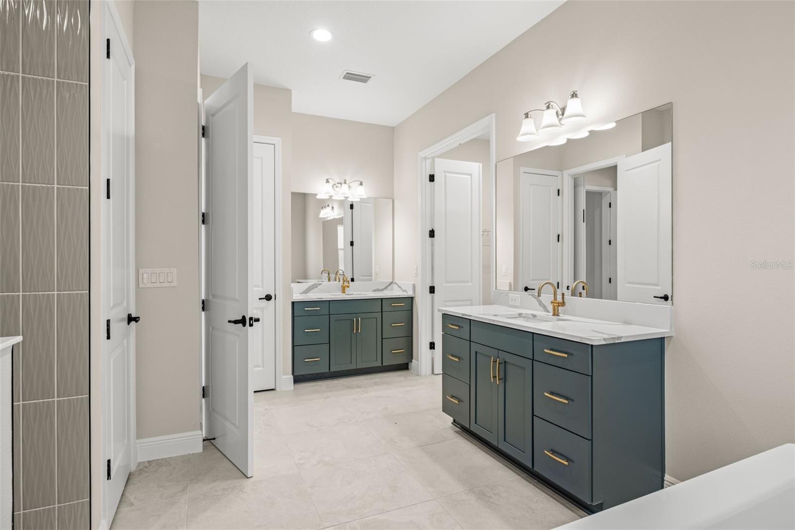 TWO RIVERS PCL C1A - Residential