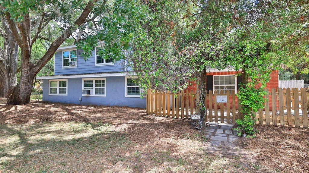 Photo of 801 E 20th Street, Sanford, FL 32771 (MLS # O6408932)