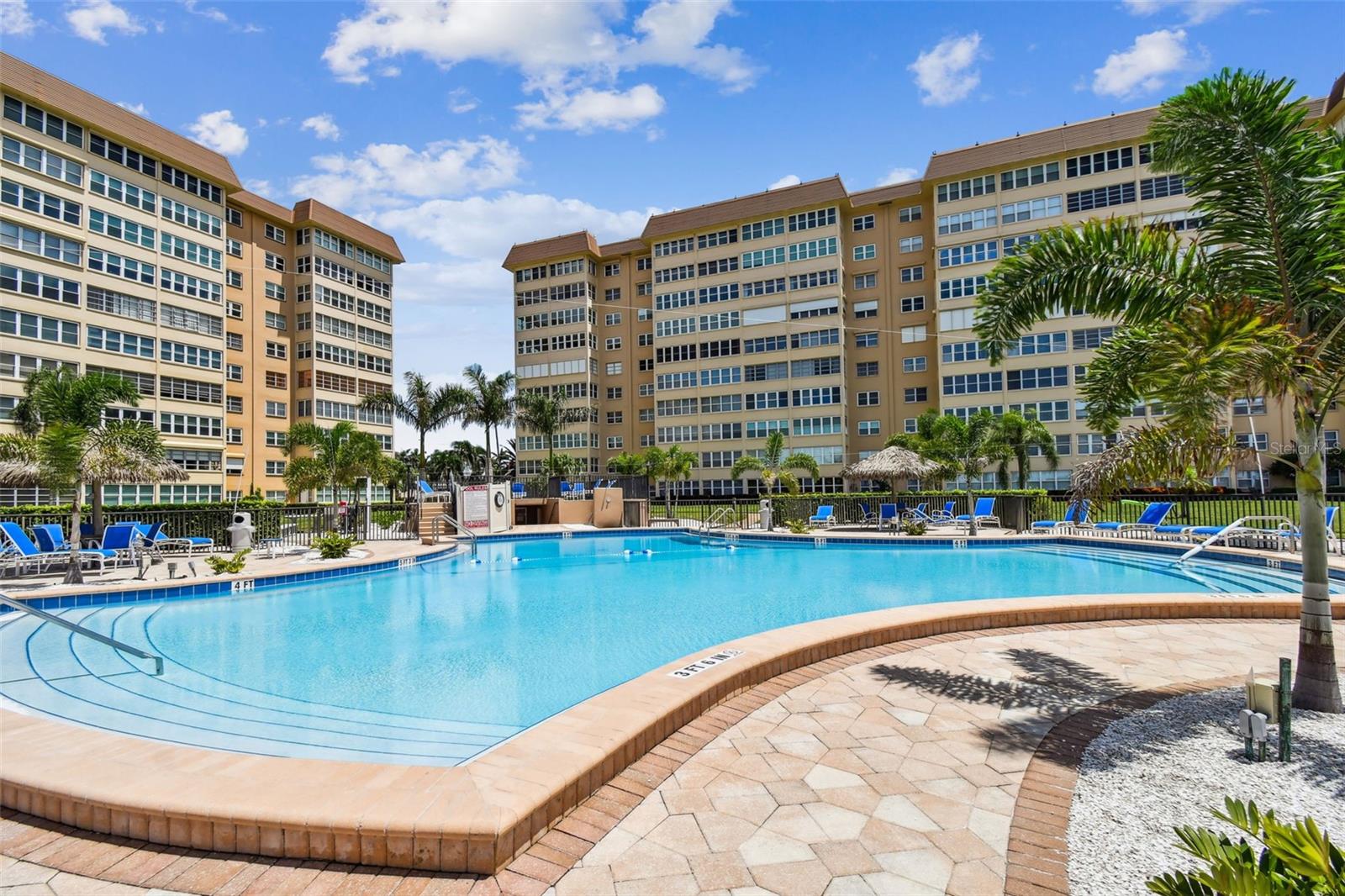 BAYWAY ISLES POINT BRITTANY THREE - Residential