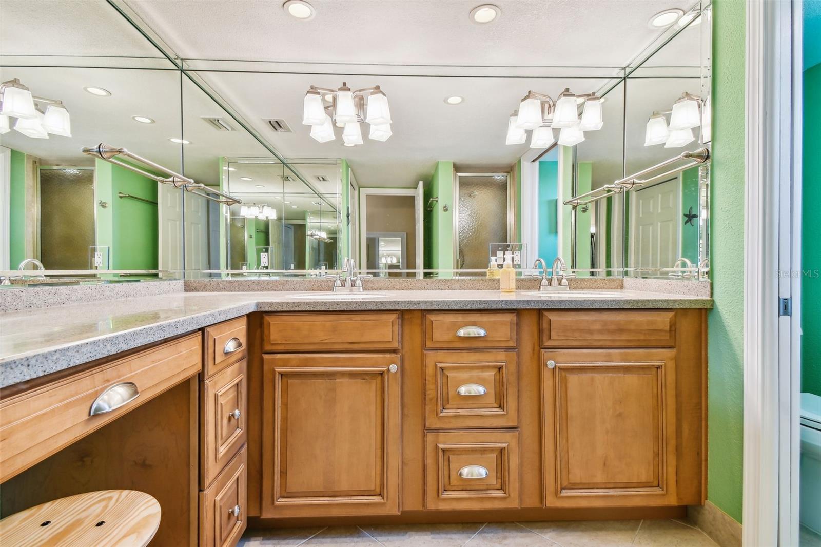 BAYWAY ISLES POINT BRITTANY THREE - Residential