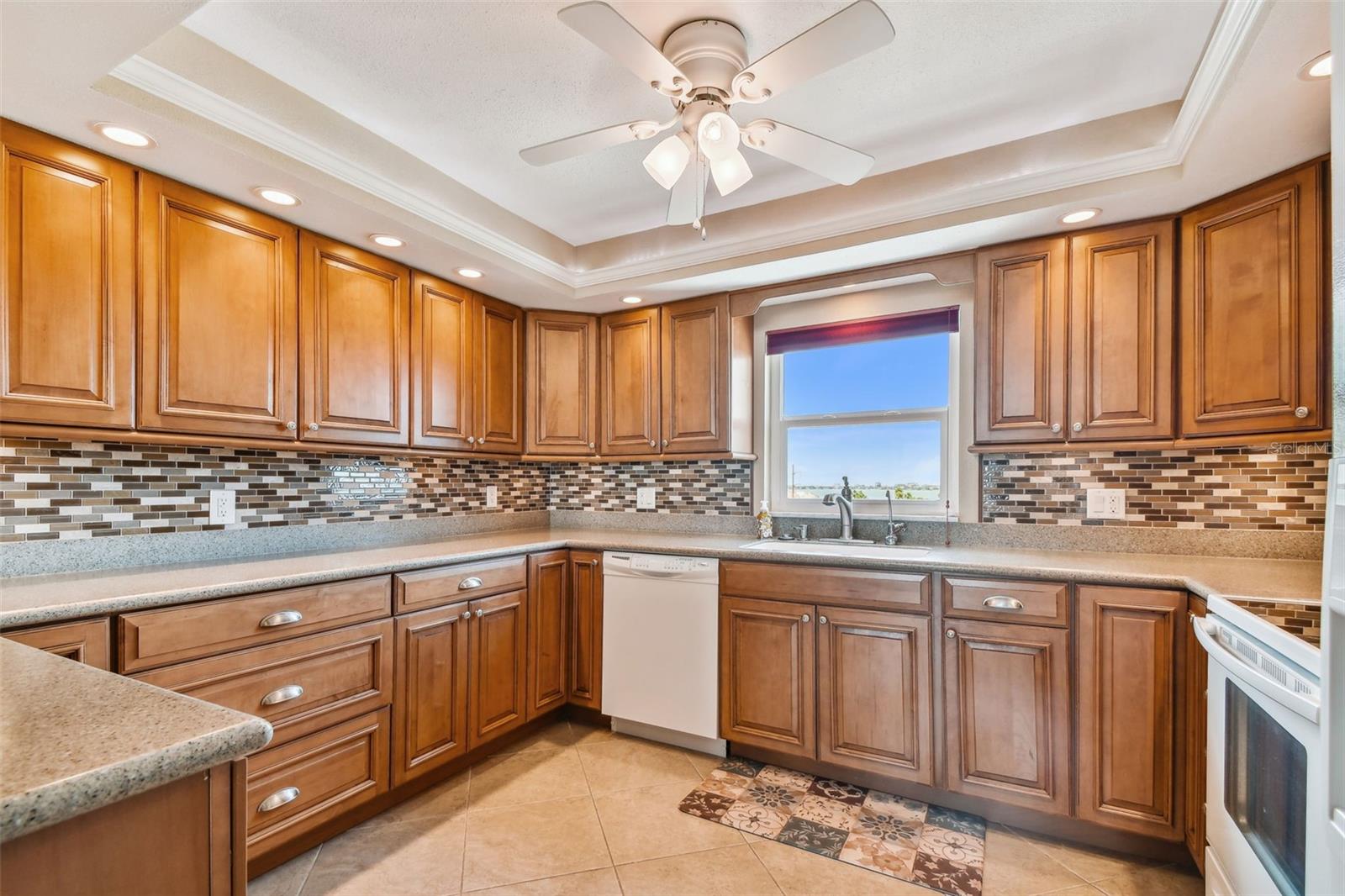 BAYWAY ISLES POINT BRITTANY THREE - Residential