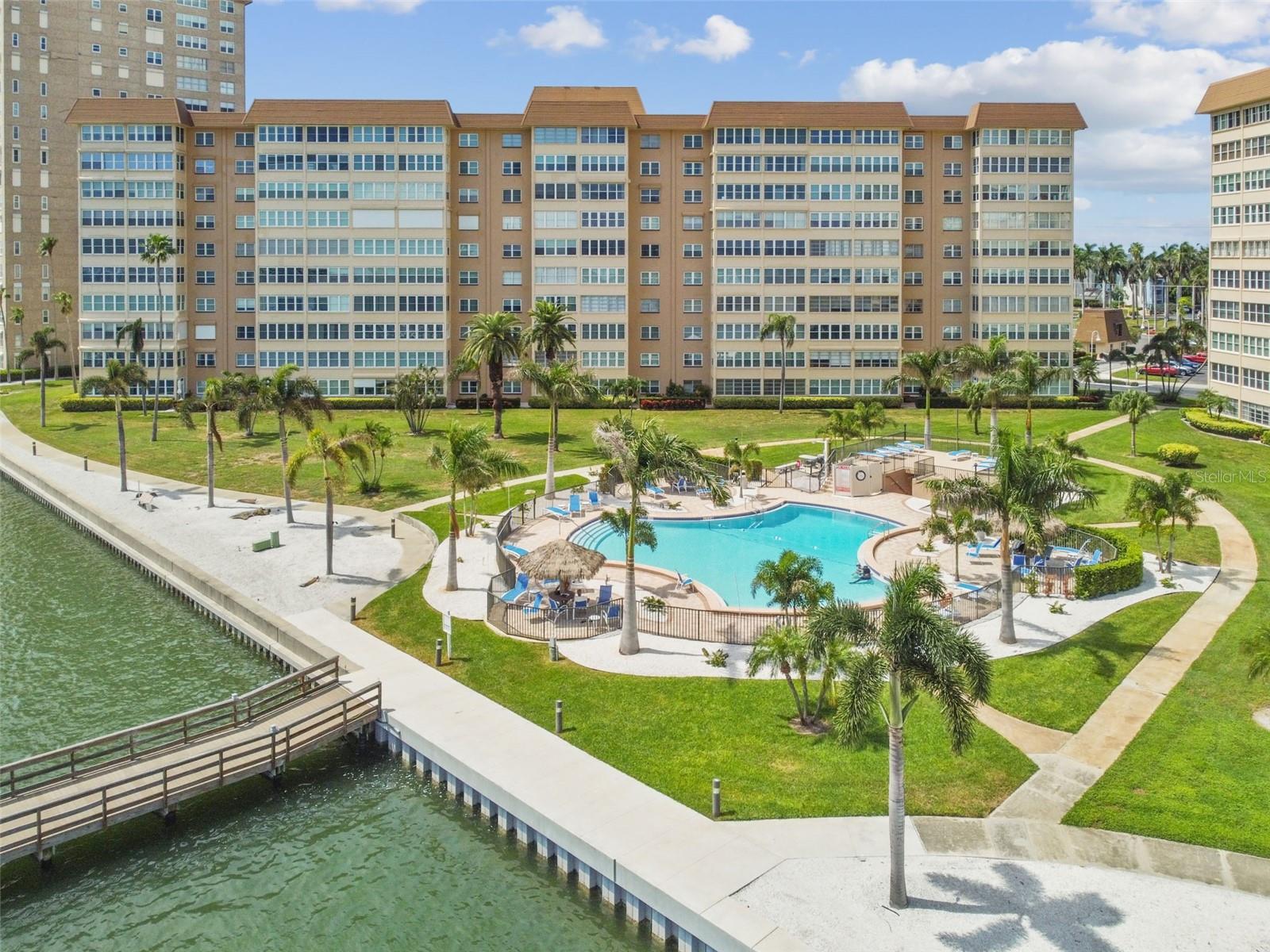 BAYWAY ISLES POINT BRITTANY THREE - Residential