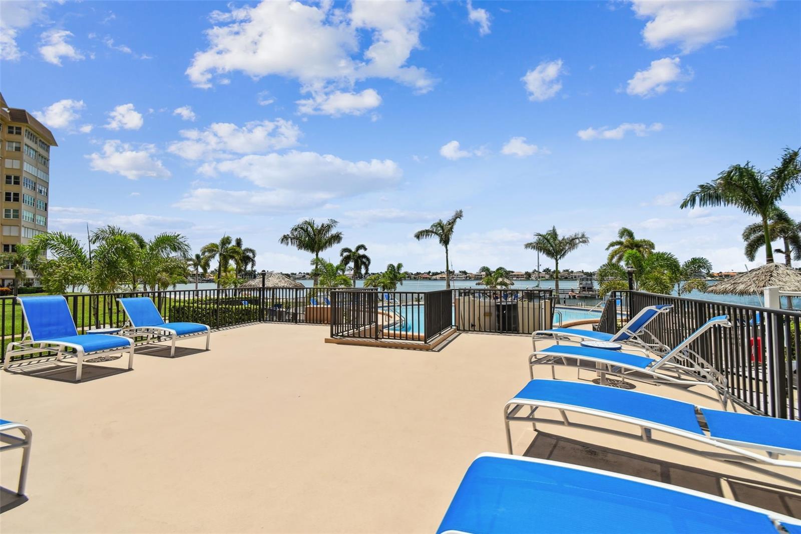 BAYWAY ISLES POINT BRITTANY THREE - Residential