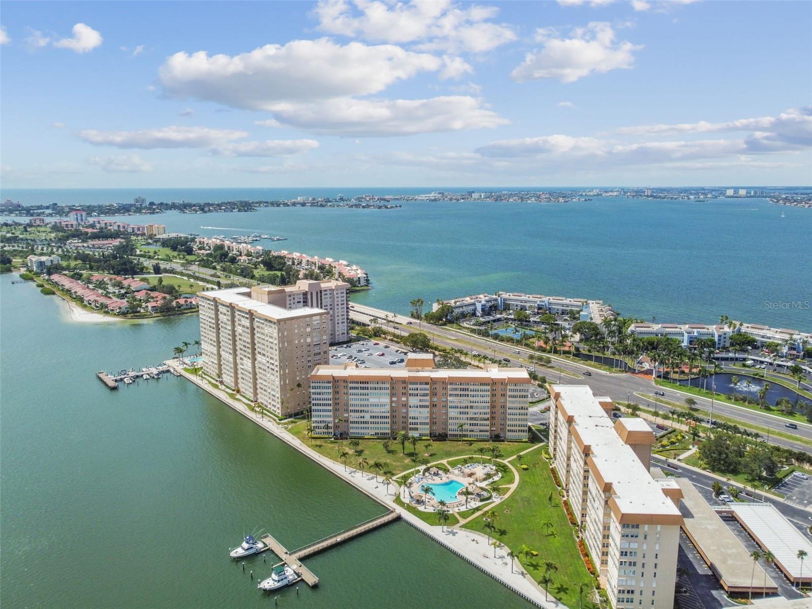 BAYWAY ISLES POINT BRITTANY THREE - Residential