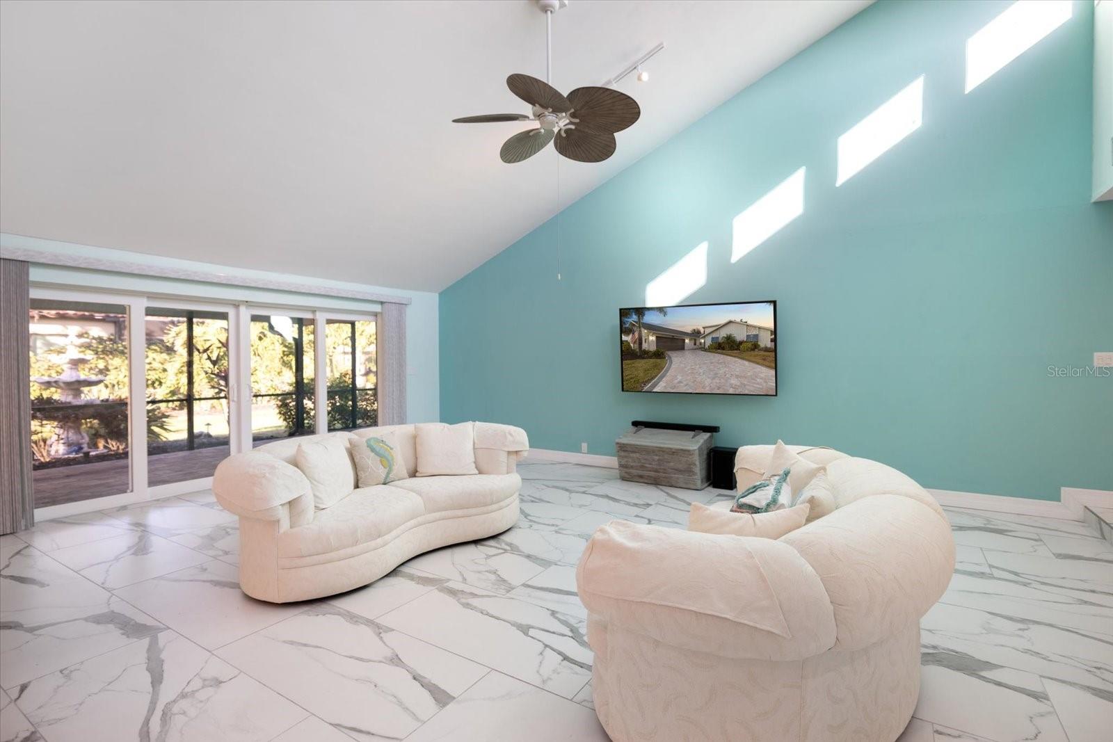 SOUTHBAY YACHT & RACQUET CLUB - Residential