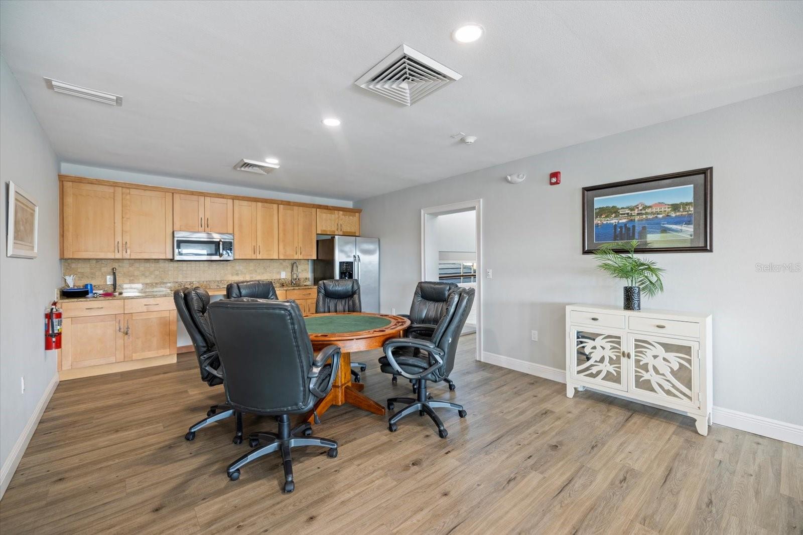 SOUTHBAY YACHT & RACQUET CLUB - Residential