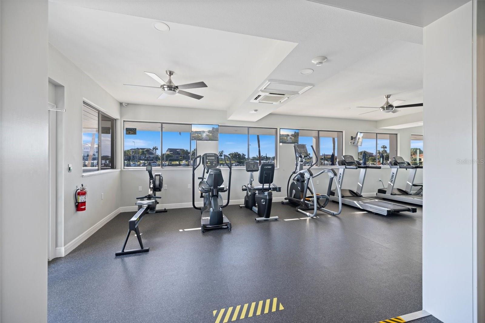 SOUTHBAY YACHT & RACQUET CLUB - Residential