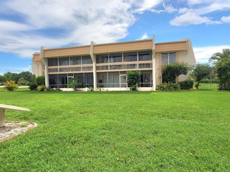 ISLANDER POINT - Residential Lease