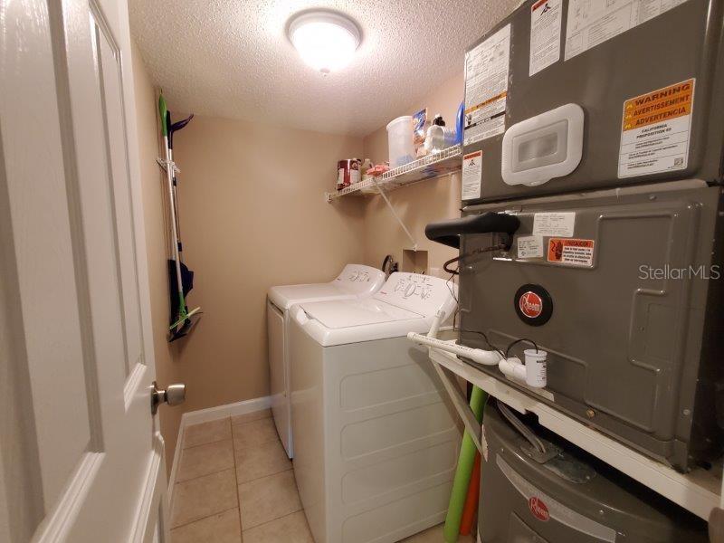 ISLANDER POINT - Residential Lease
