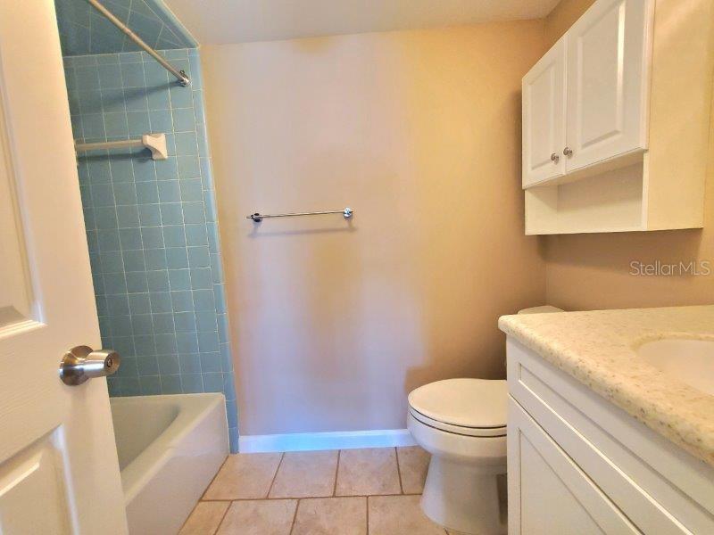 ISLANDER POINT - Residential Lease
