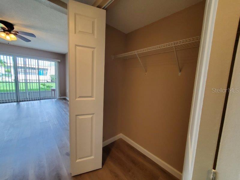 ISLANDER POINT - Residential Lease
