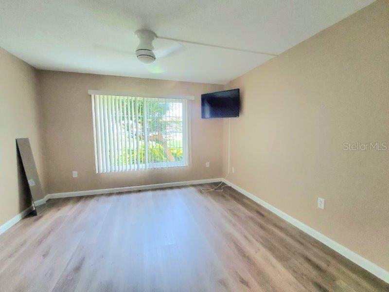 ISLANDER POINT - Residential Lease