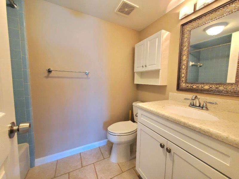 ISLANDER POINT - Residential Lease