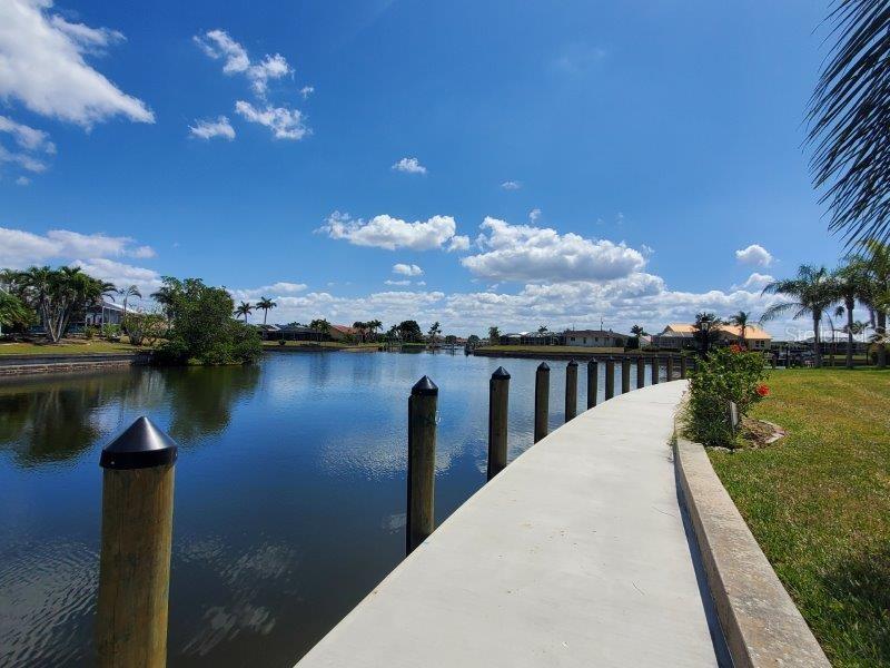 ISLANDER POINT - Residential Lease