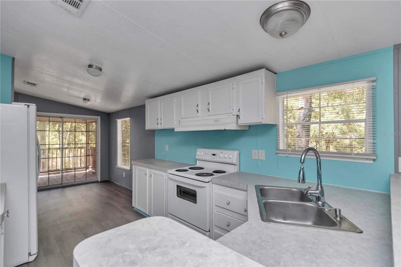 BRONSON HEIGHTS - Residential