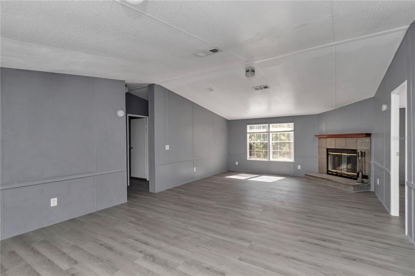 BRONSON HEIGHTS - Residential