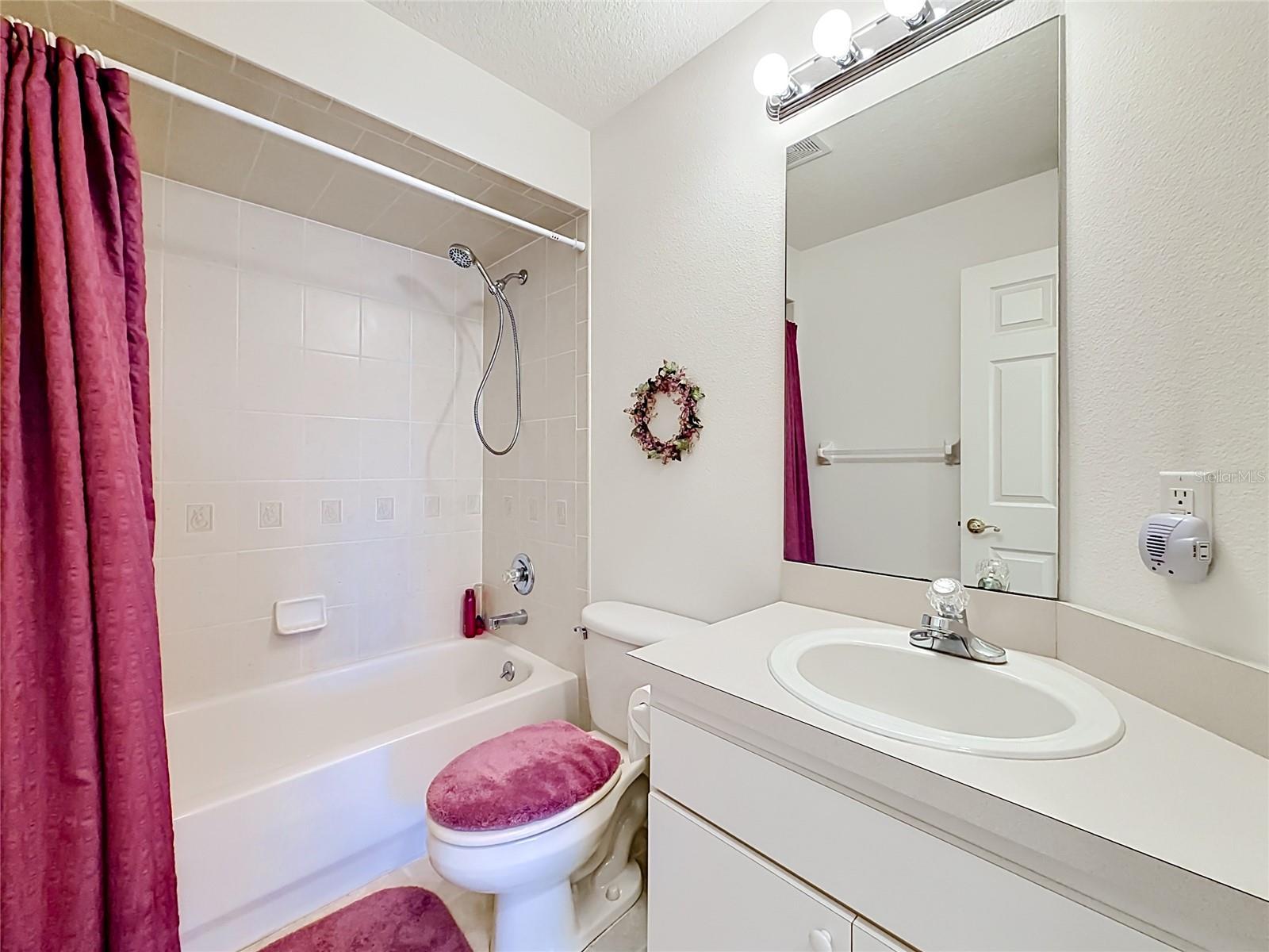 ABOR LAKES - Residential