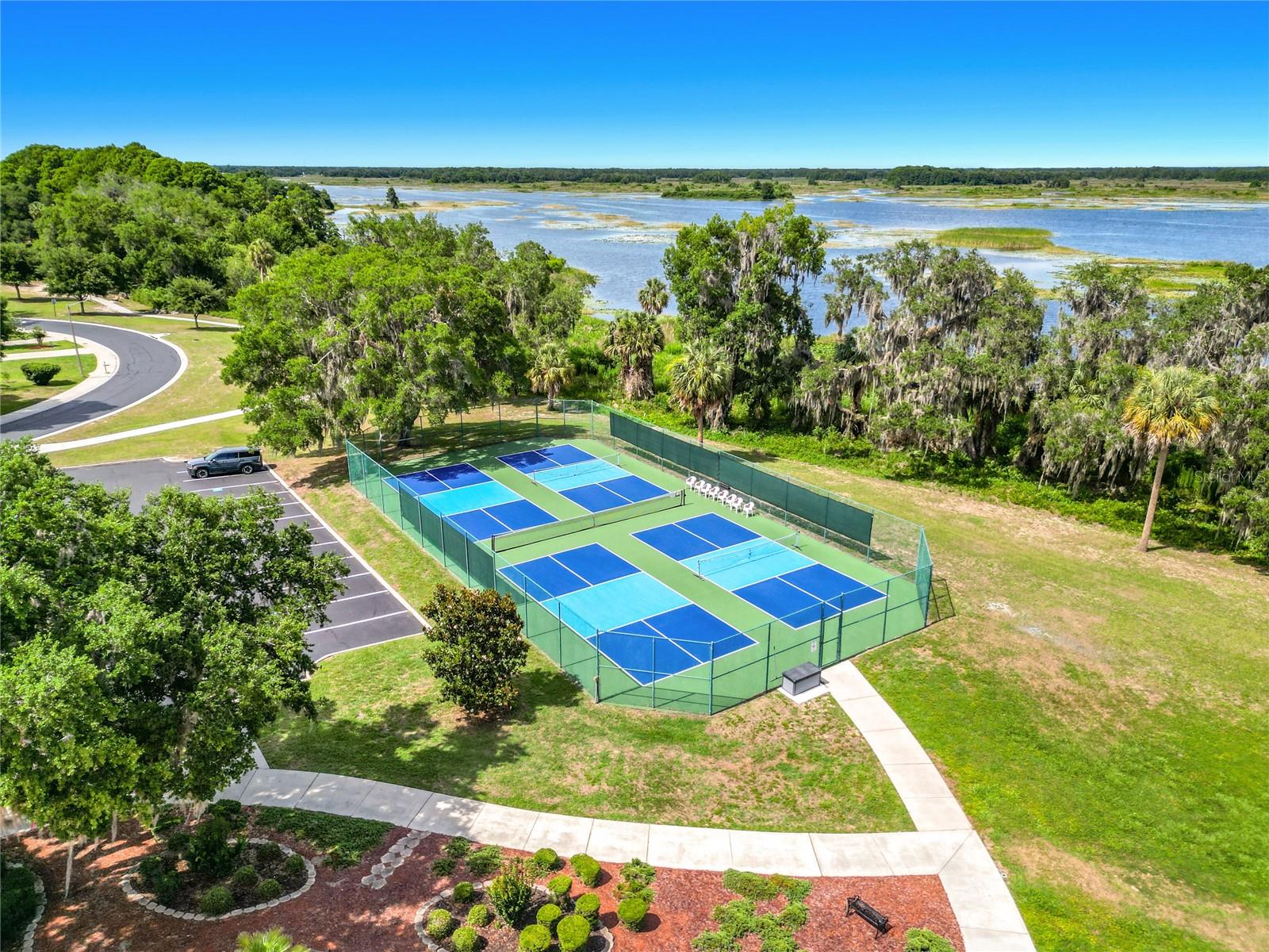 ABOR LAKES - Residential