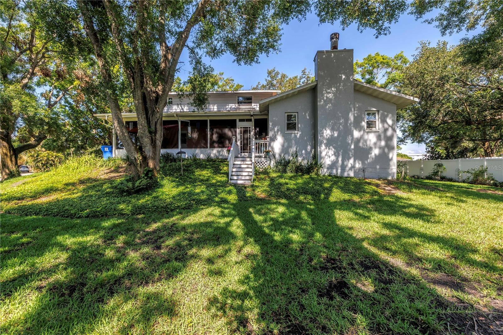 FLORIDA RIVIERA 2 - Residential