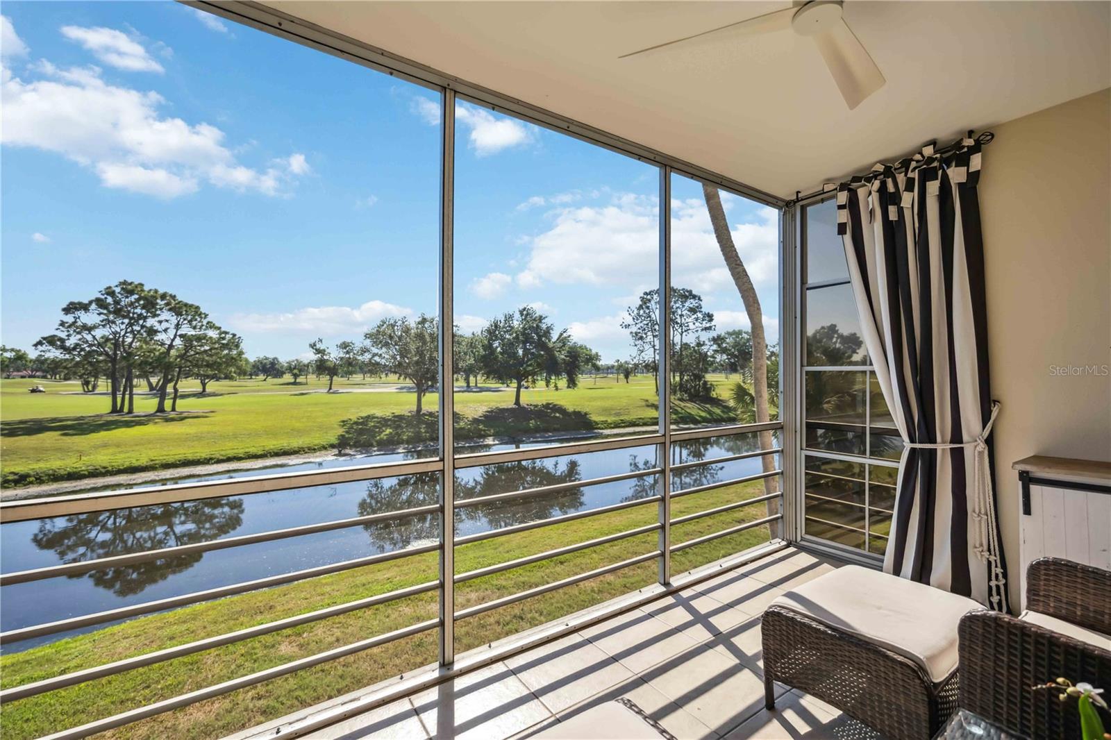 NO 1 PALM-AIRE DESOTO LAKES CC APT CONDO - Residential