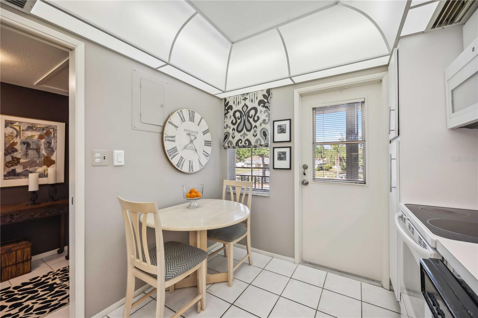 NO 1 PALM-AIRE DESOTO LAKES CC APT CONDO - Residential