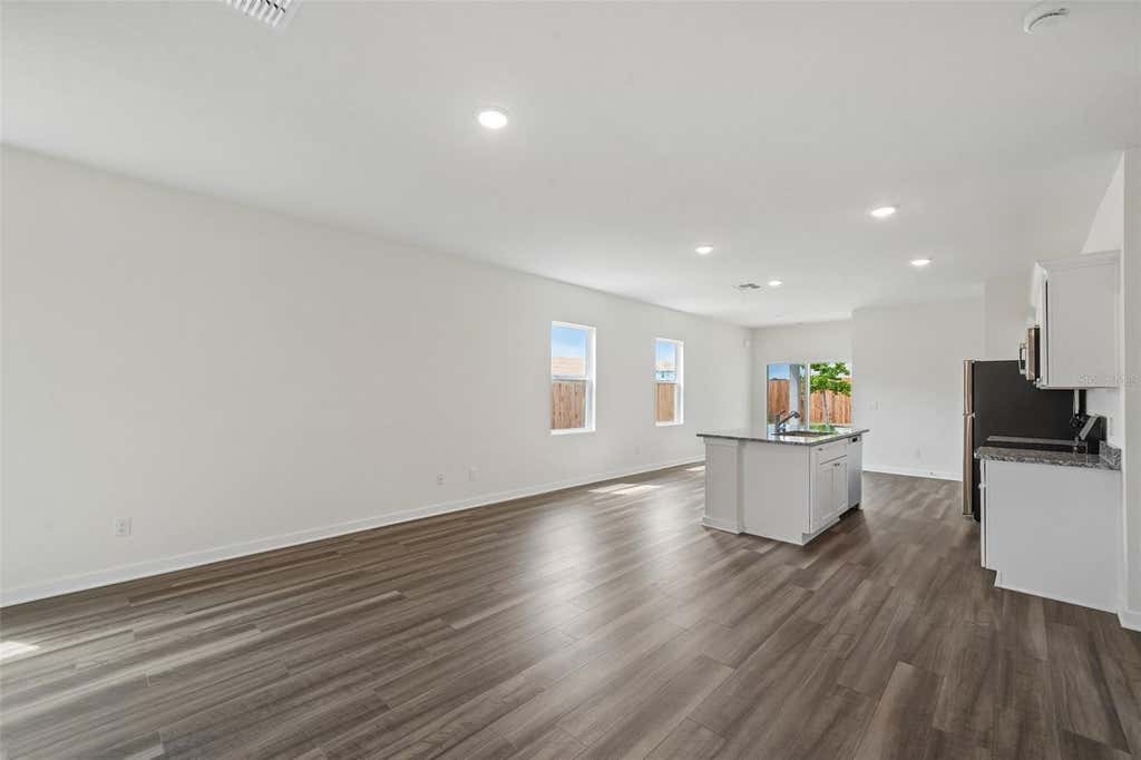 Photo of 10534 Curving Creek Loop, Parrish, FL 34219 (MLS # TB8539704)