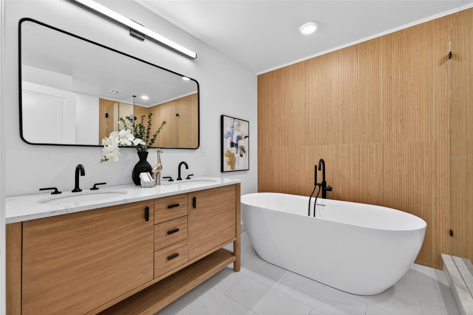 SNELL SHORES MANOR - Residential