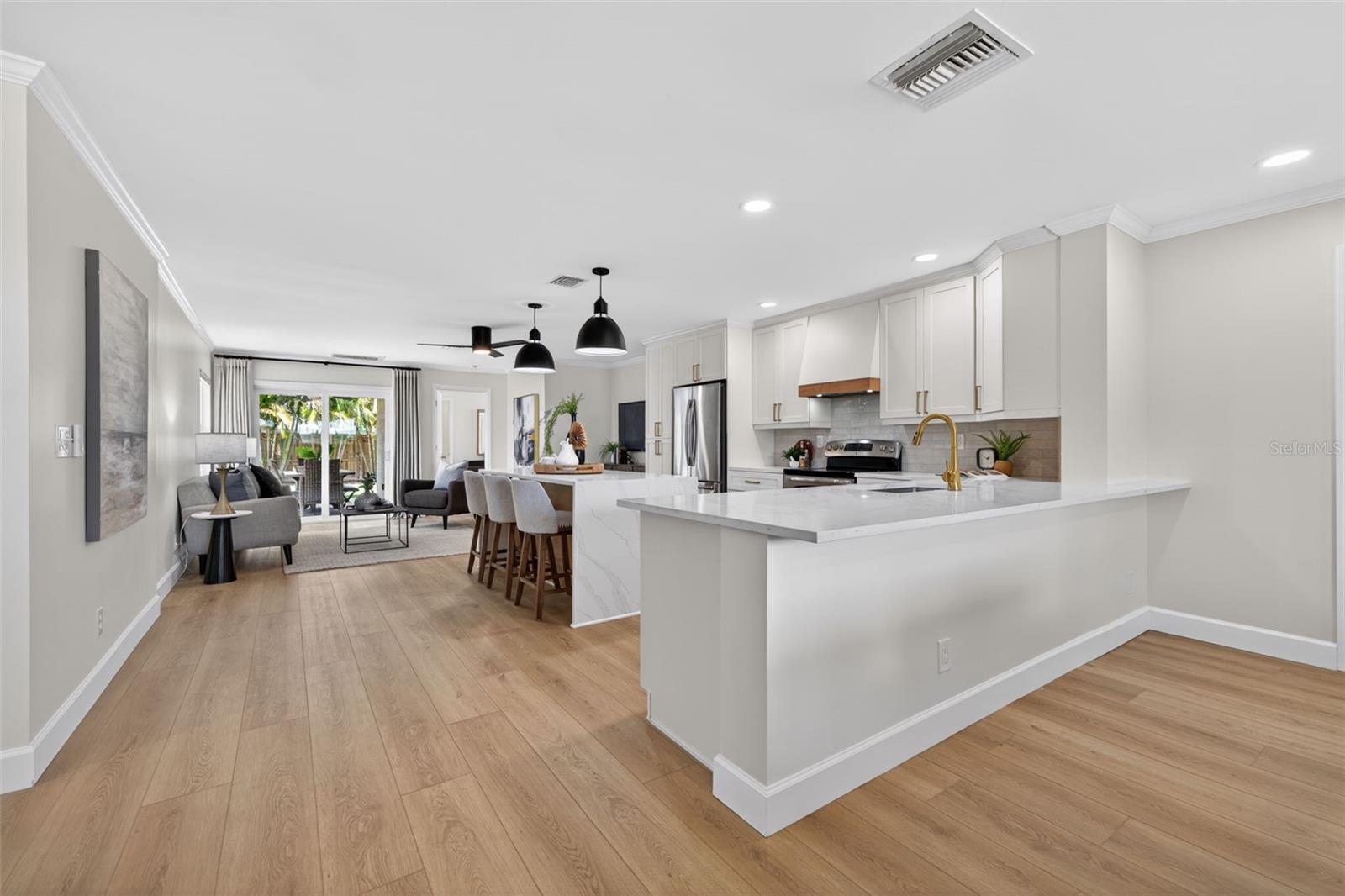 SNELL SHORES MANOR - Residential