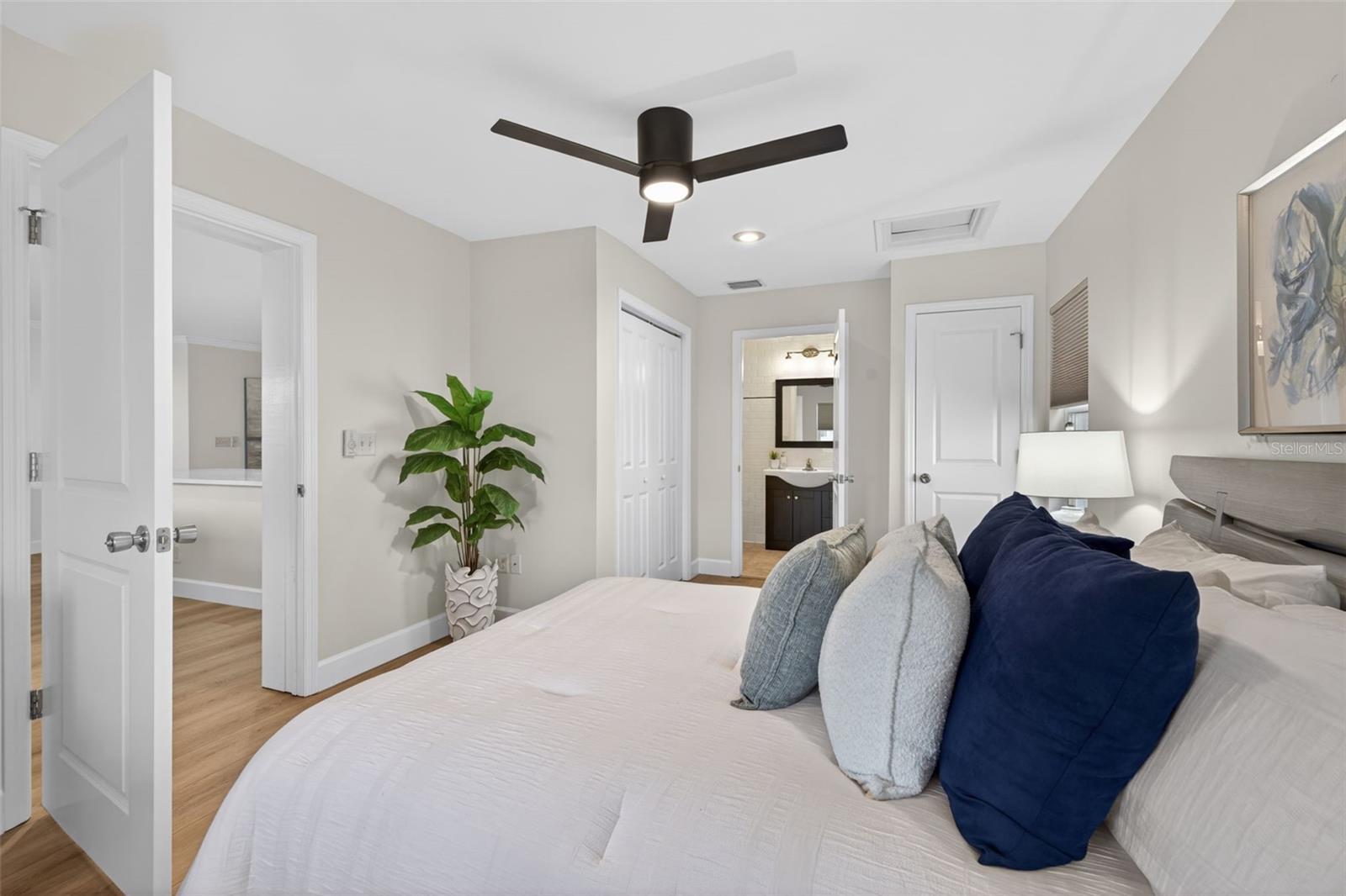 SNELL SHORES MANOR - Residential