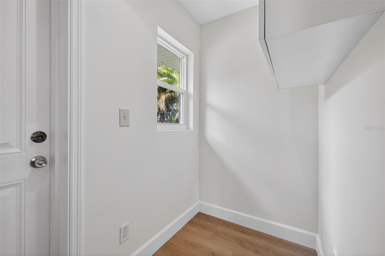 SNELL SHORES MANOR - Residential