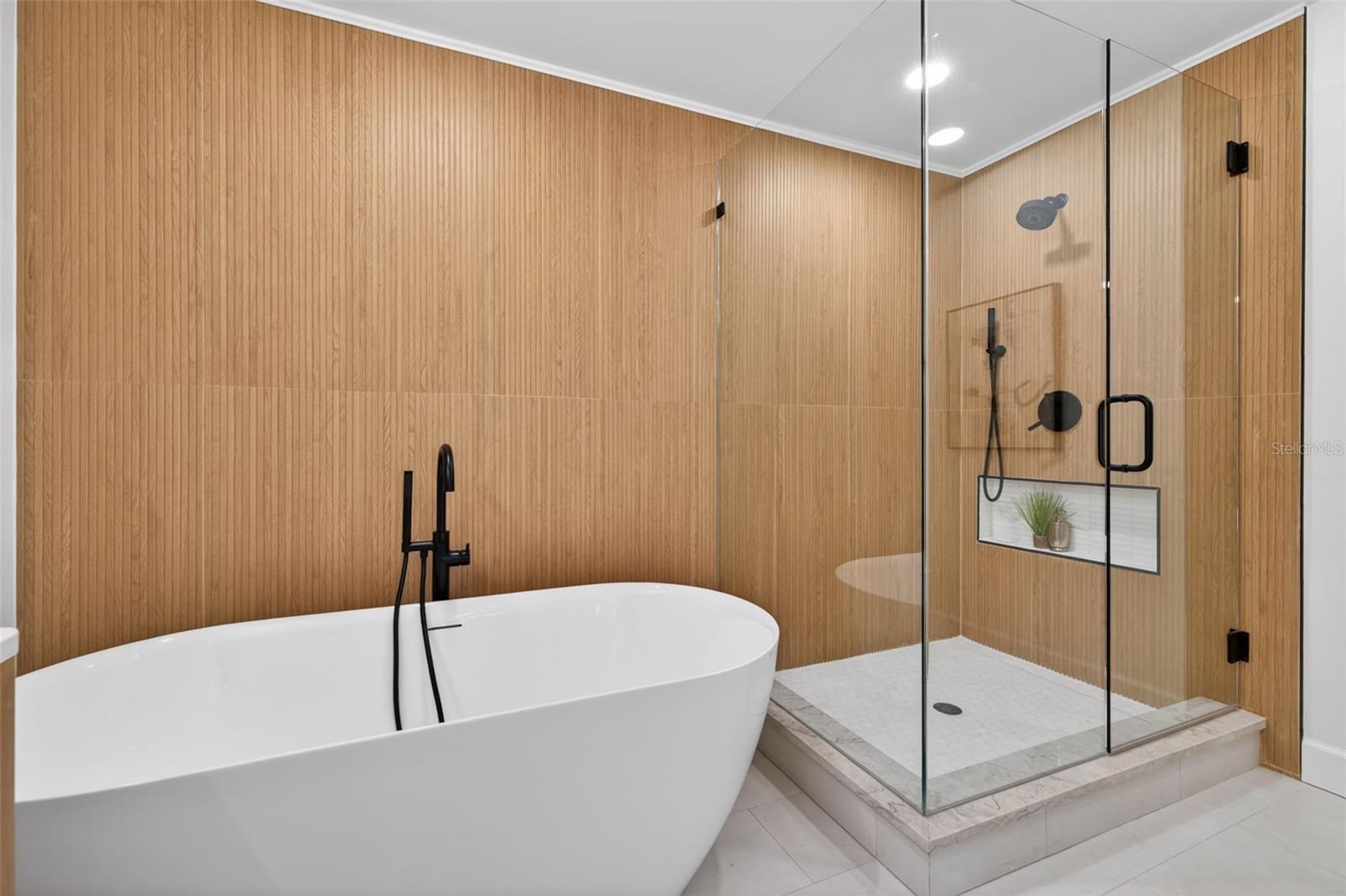 SNELL SHORES MANOR - Residential