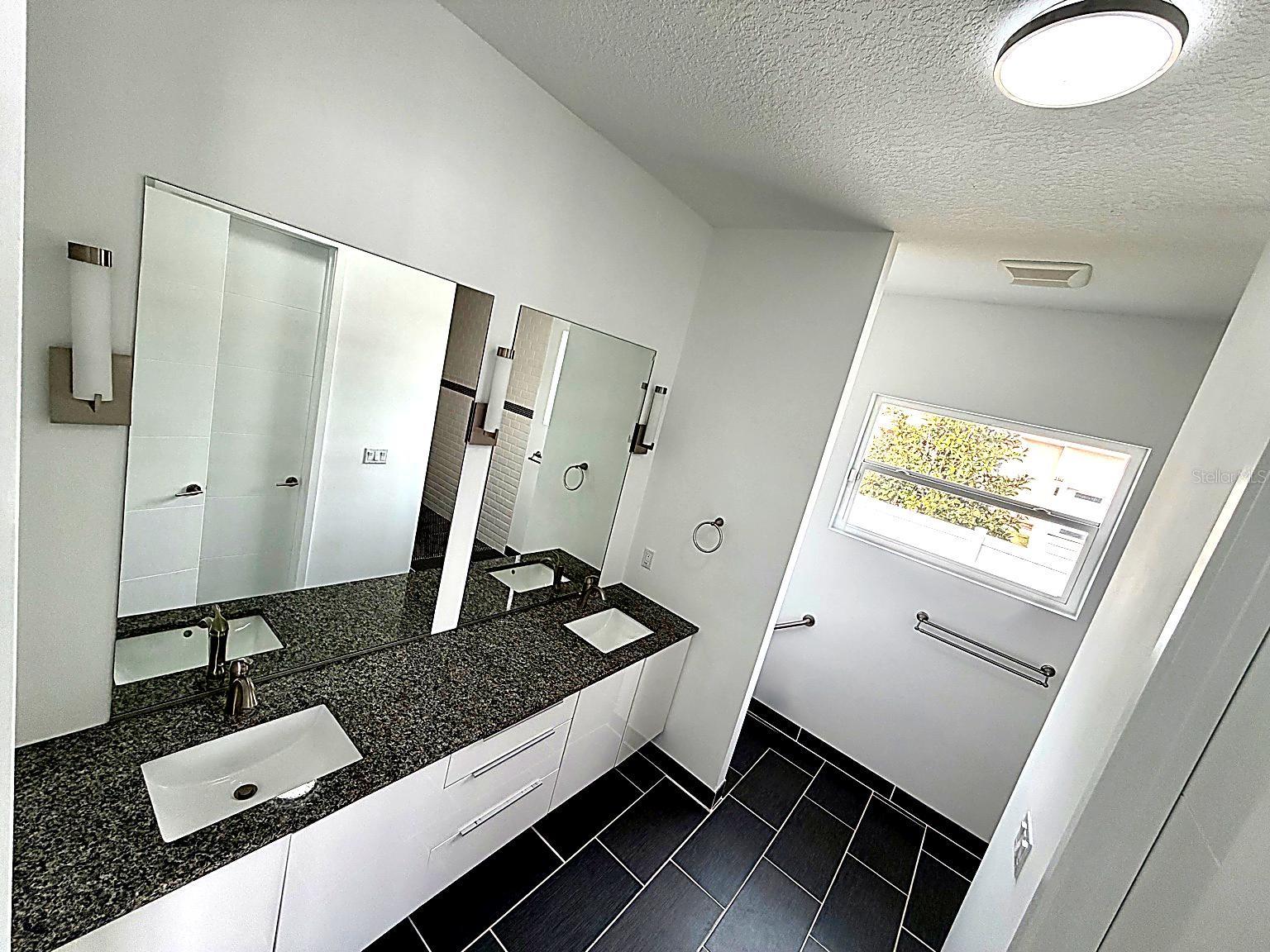 RIDGEWOOD - Residential