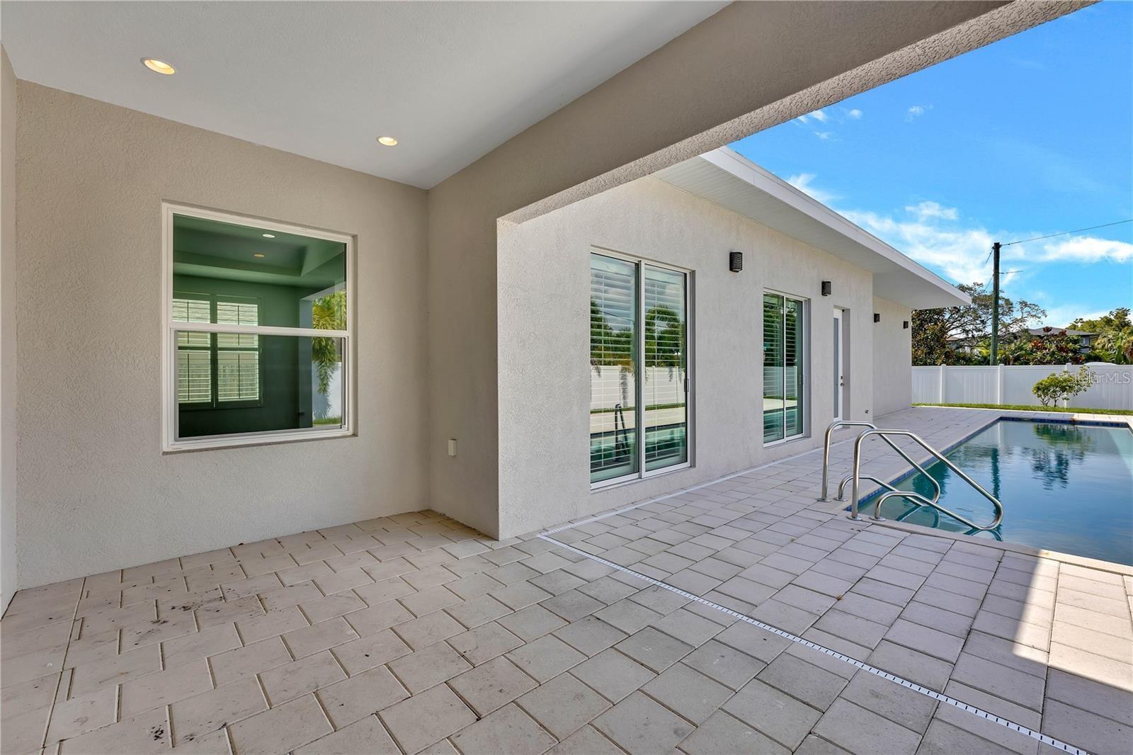 RIDGEWOOD - Residential