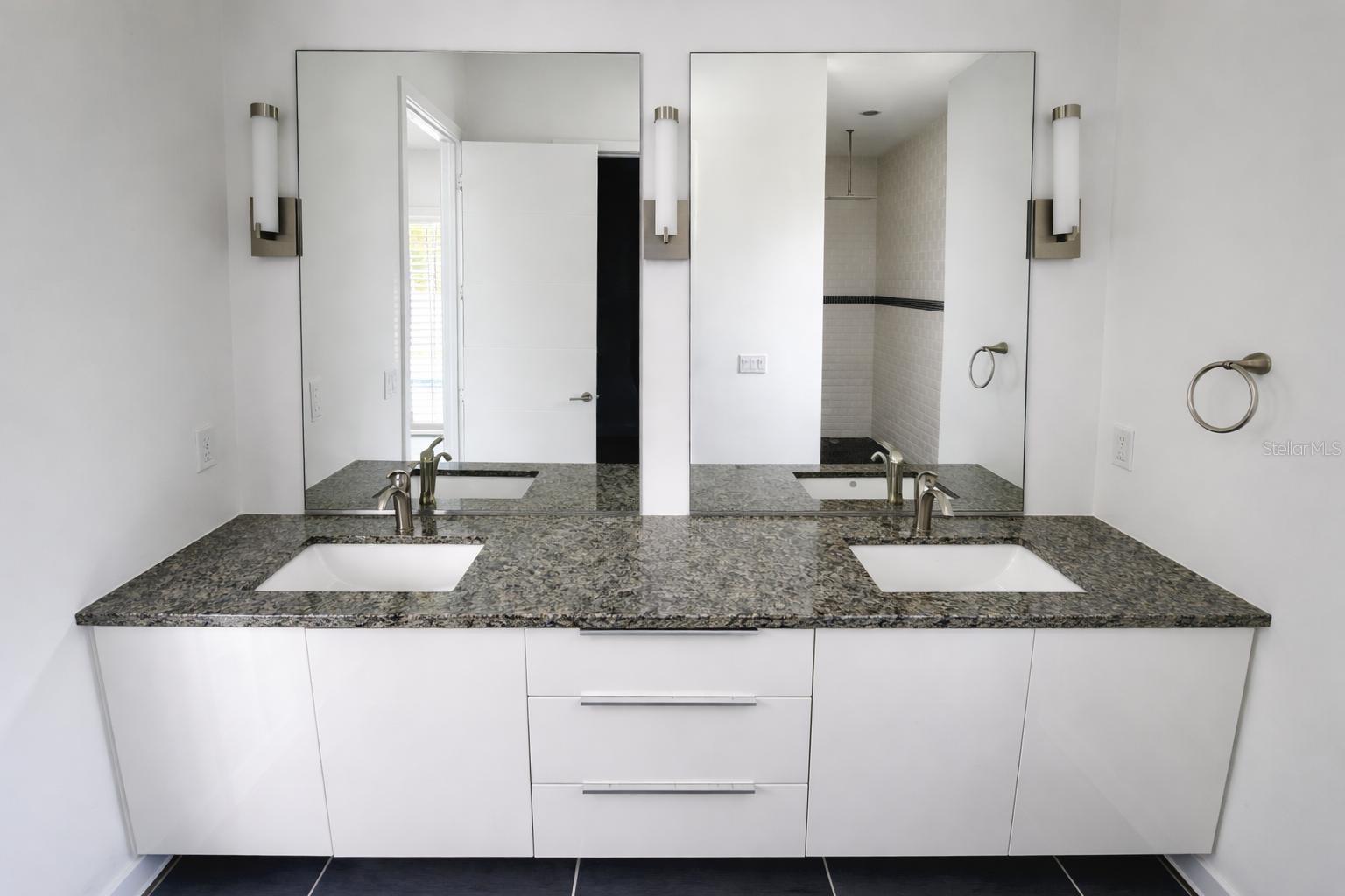 RIDGEWOOD - Residential