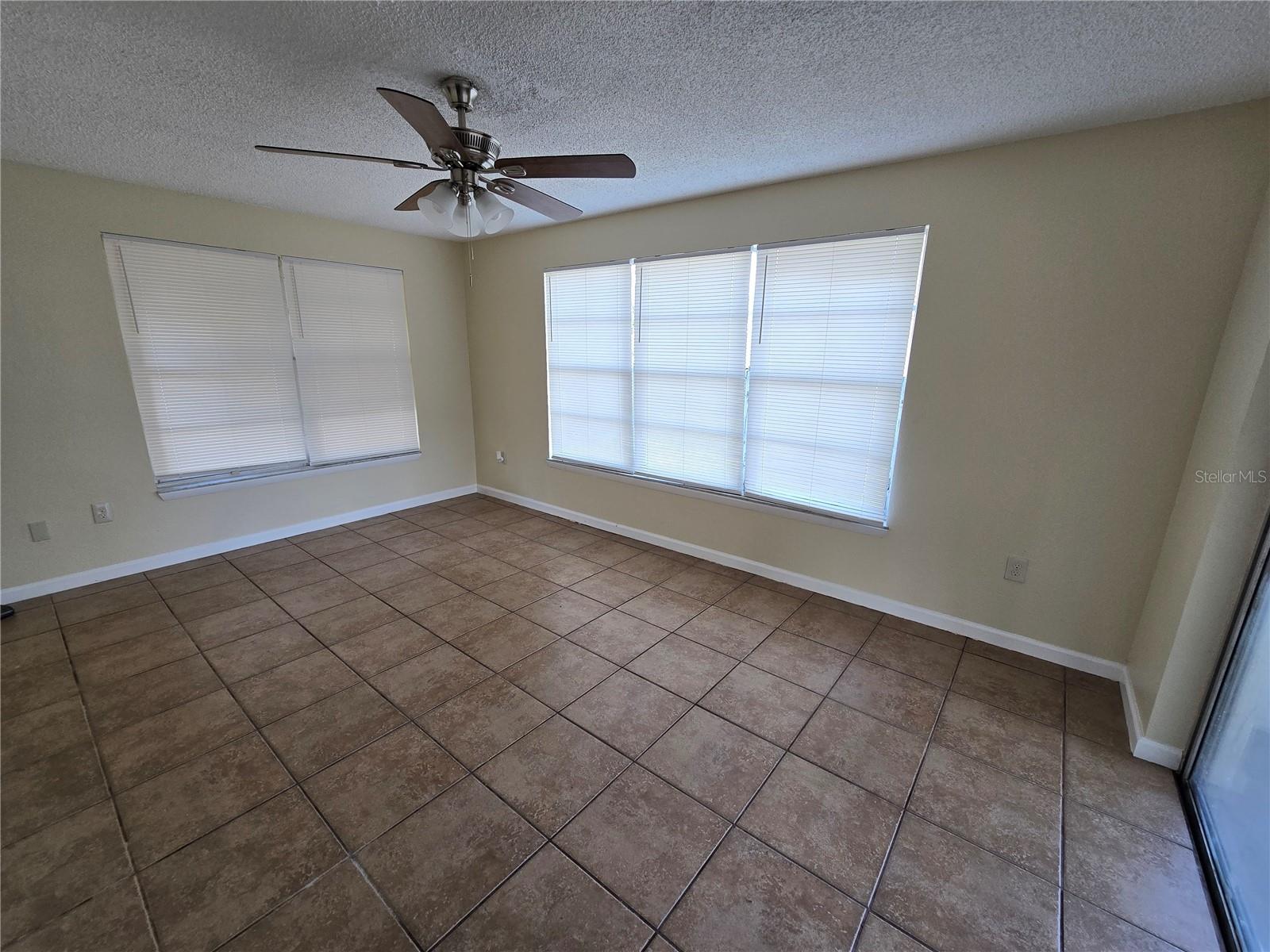 SEVEN SPGS HOMES - Residential Lease