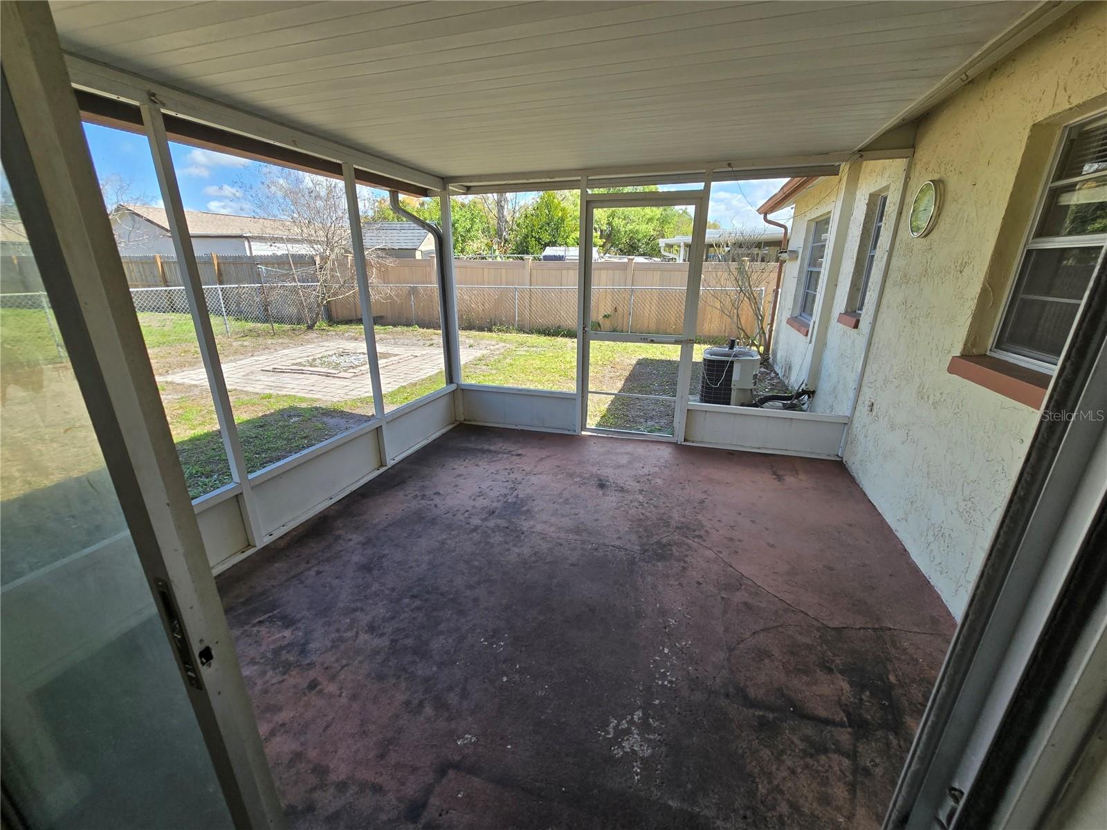 SEVEN SPGS HOMES - Residential Lease