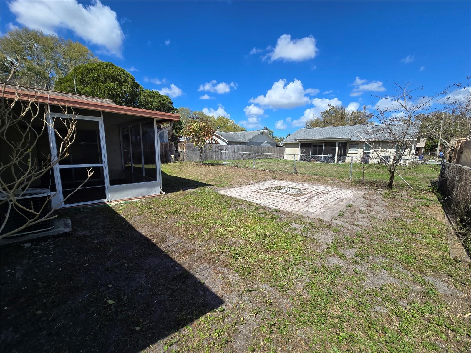 SEVEN SPGS HOMES - Residential Lease