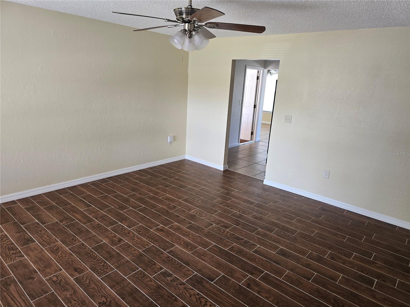 SEVEN SPGS HOMES - Residential Lease