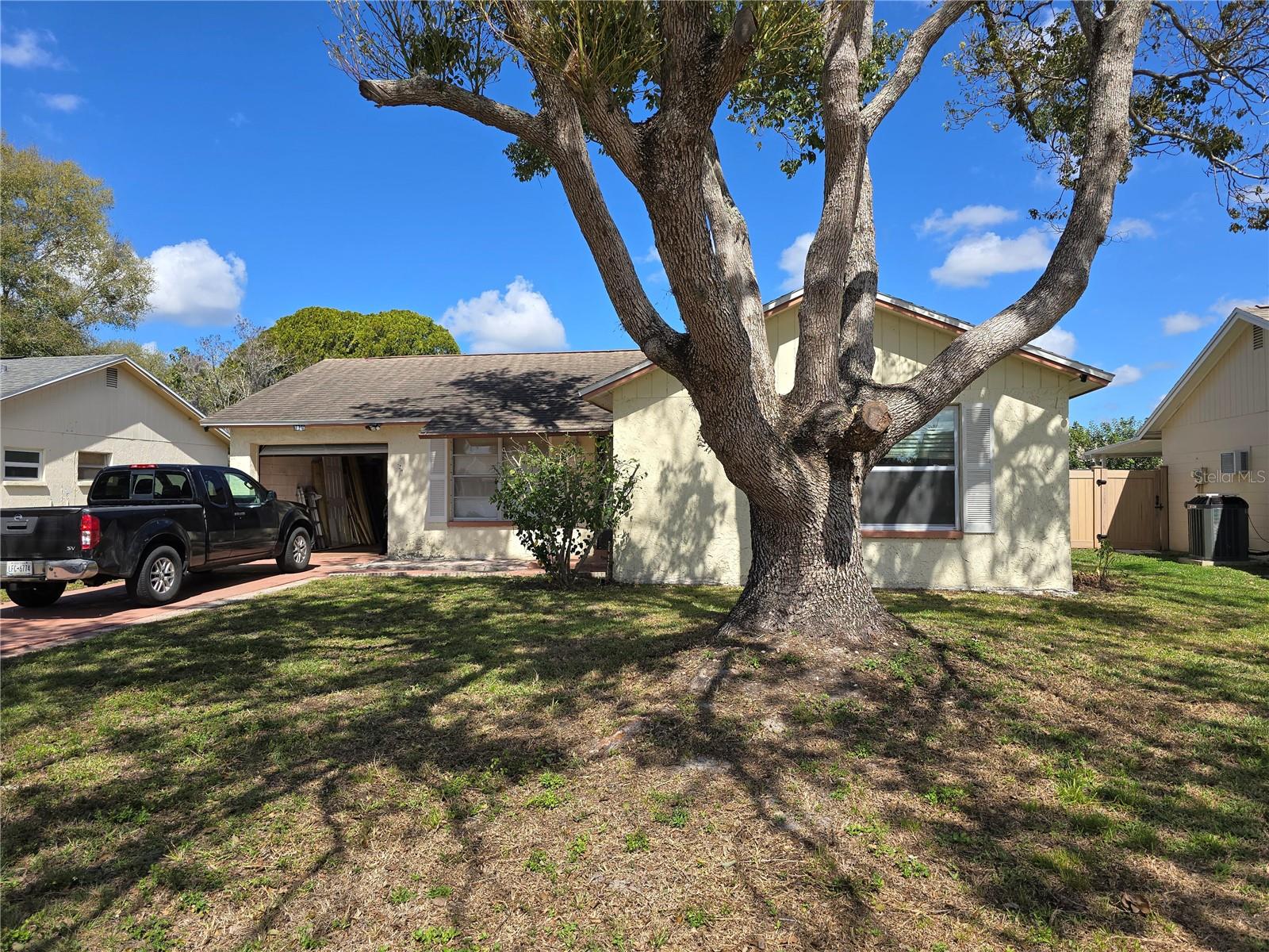 SEVEN SPGS HOMES - Residential Lease