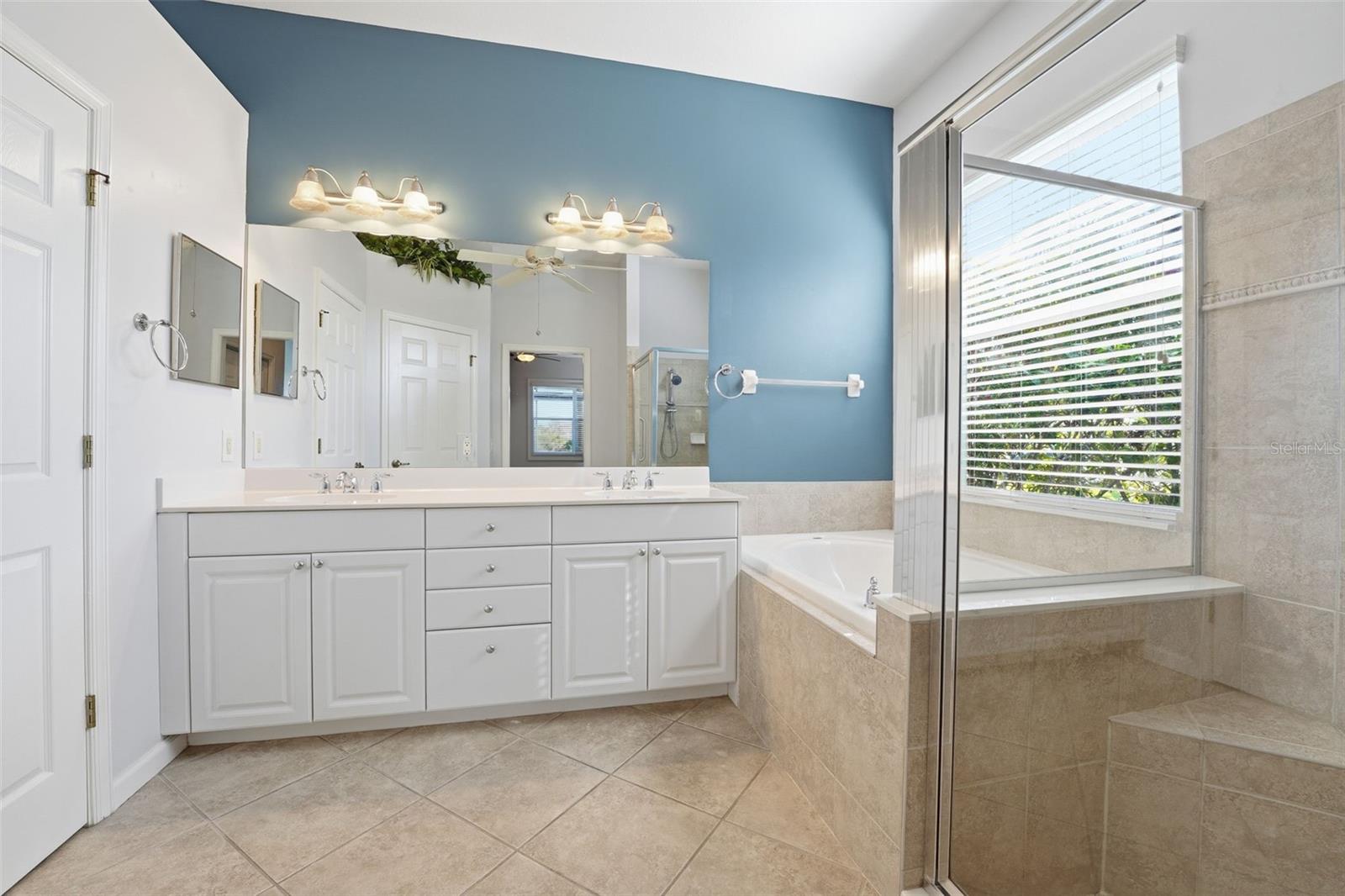 RIVERWOOD - Residential