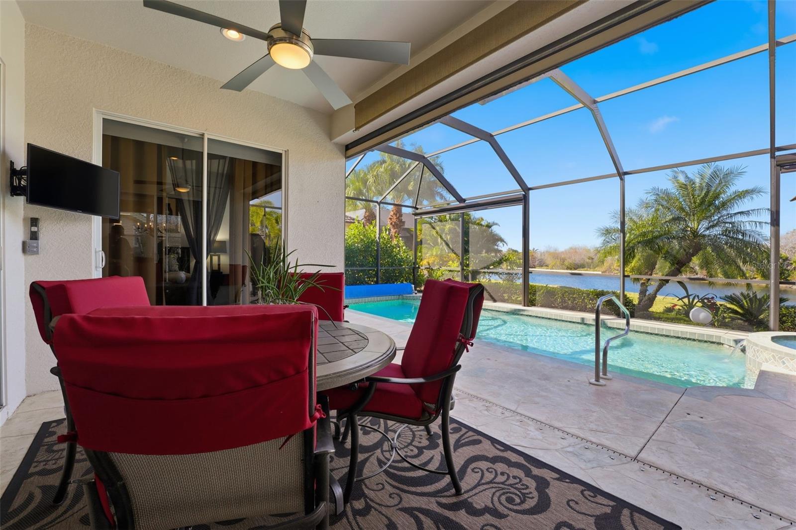 RIVERWOOD - Residential