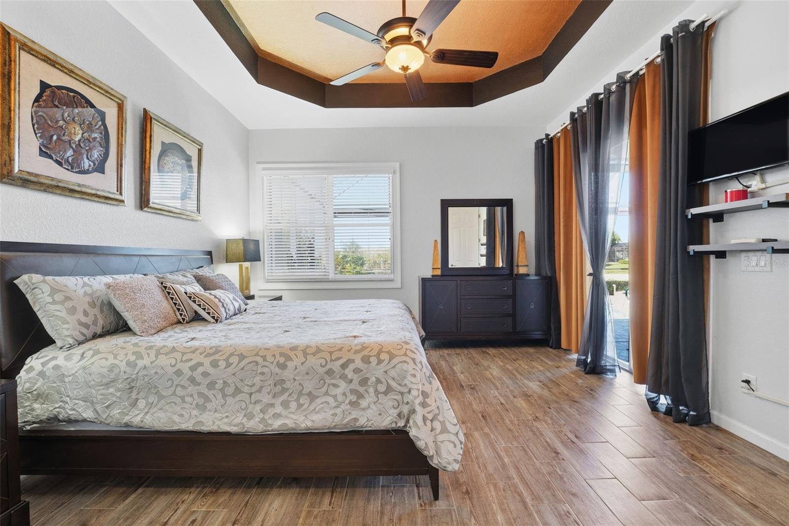 RIVERWOOD - Residential