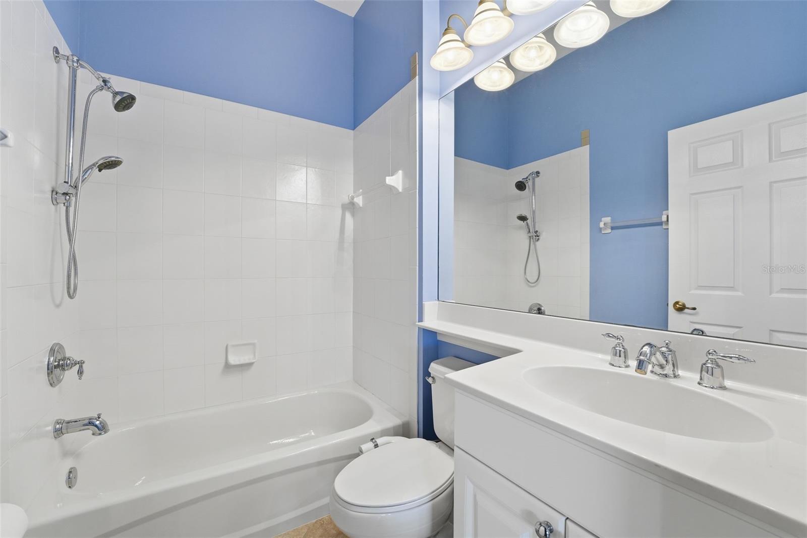 RIVERWOOD - Residential