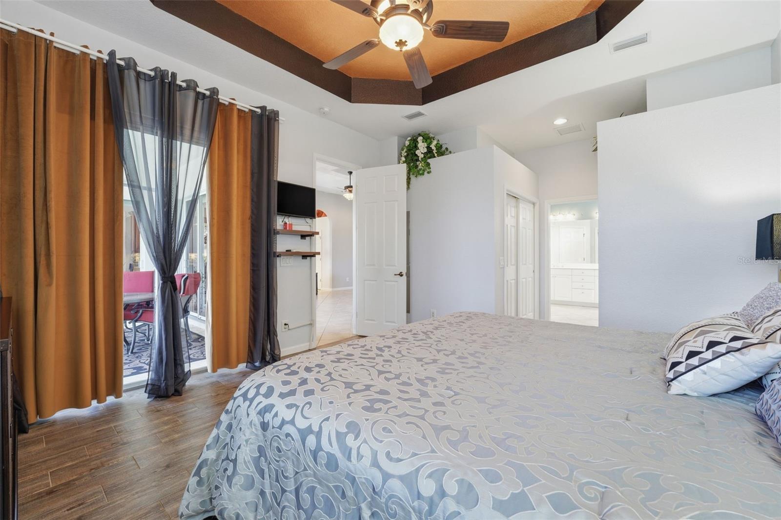 RIVERWOOD - Residential