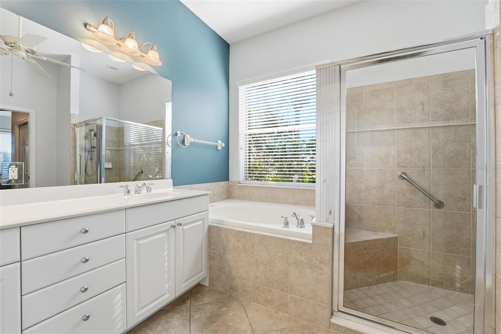 RIVERWOOD - Residential