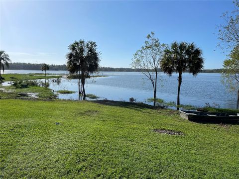 A home in VALRICO